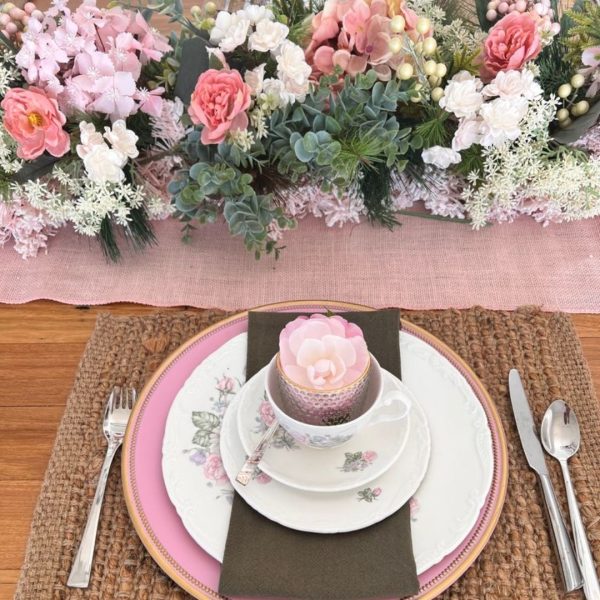 Mother's Day floral table setting idea
